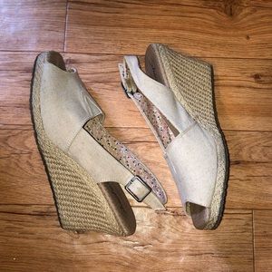 Skechers peep toe wedges tan memory foam size 7.5